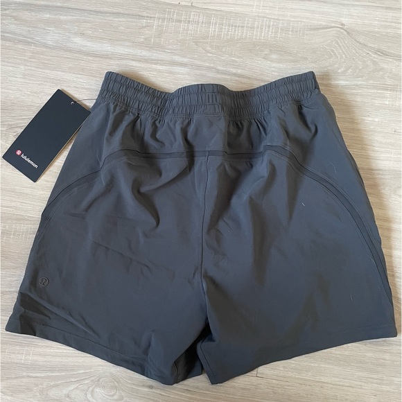 NWT Lululemon Pace Breaker Short 5” Lined
Size S - Picture 2 of 8